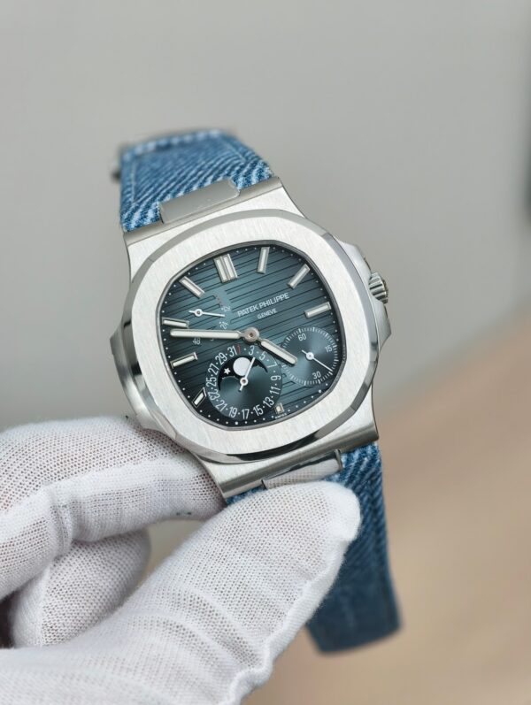 Patek Philippe Nautilus 5712