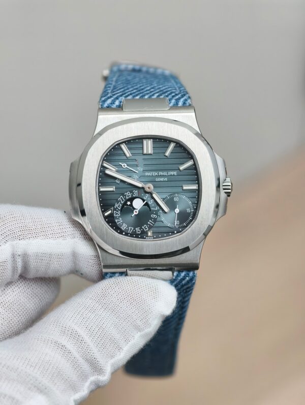 Patek Philippe Nautilus 5712