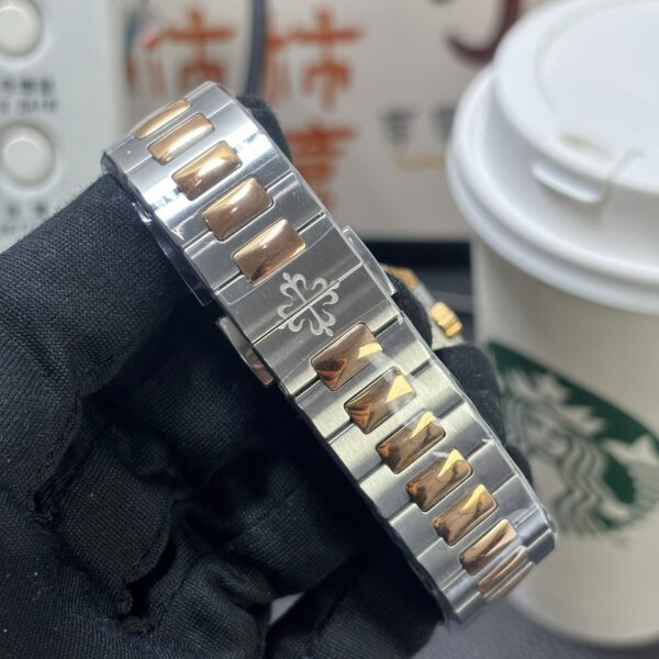 Patek Philippe Watch 5821