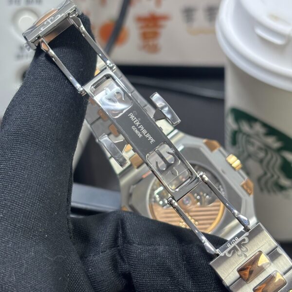 Patek Philippe Watch 5821