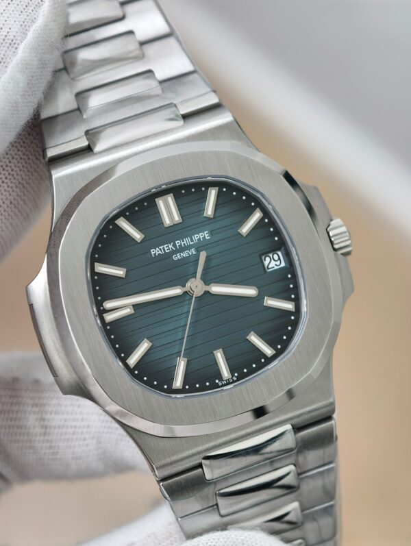 Patek Philippe Nautilus 5711A Blue