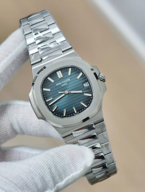 Patek Philippe Nautilus 5711A Blue