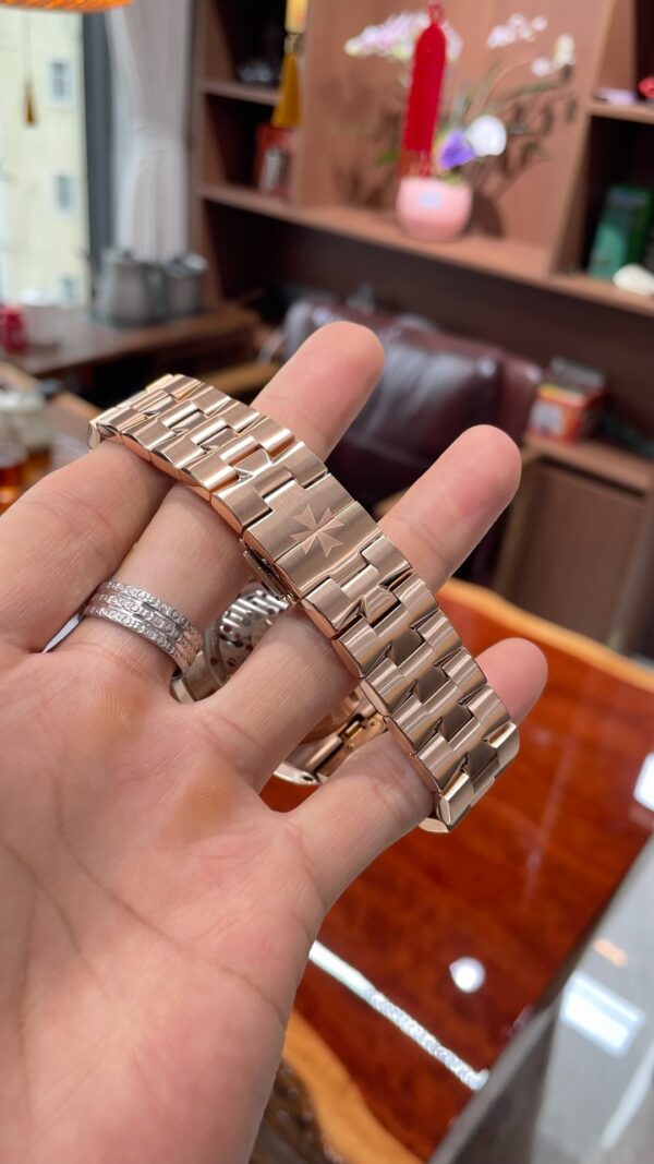 Vacheron Constantin Overseas 5500V