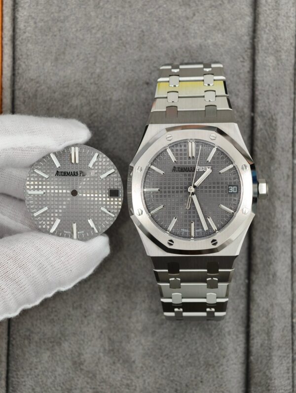 Audemars Piguet Royal Oak Gray