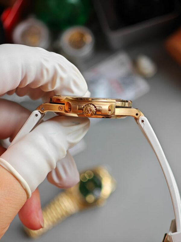 Patek Philippe Nautilus 21600 Blue