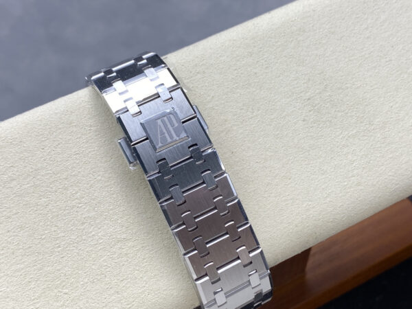 Audemars Piguet Watch 26240