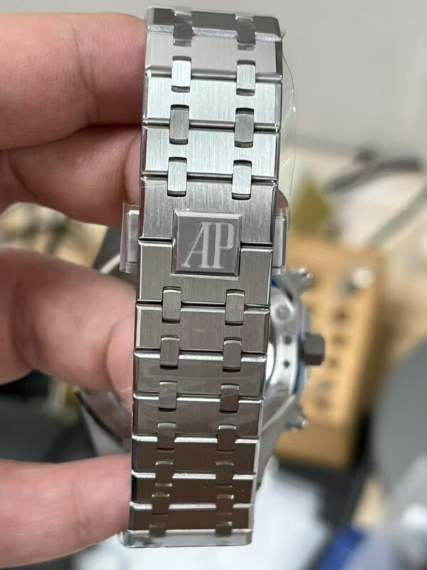Audemars Piguet Watch 26240