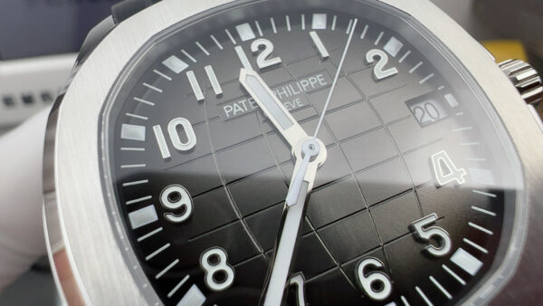 cmp_i1740032496894_2663_0_2-1.jpg Patek Philippe Aquanaut (AQUANAUT) Black