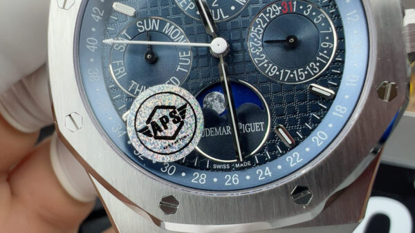Patek Philippe Watch (COMPLICATIONS)