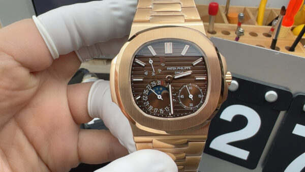 Patek Philippe Nautilus 5712 Rose Gold