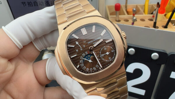 Patek Philippe Nautilus 5712 Rose Gold