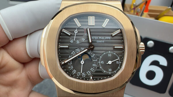 Patek Philippe Nautilus 5712 Rose Gold