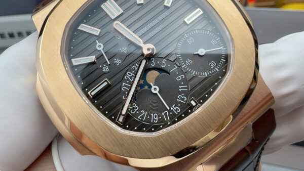 Patek Philippe Nautilus 5712 Rose Gold