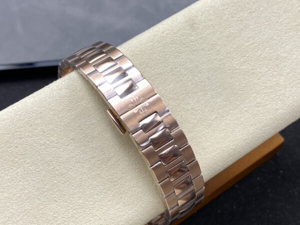 Patek Philippe Watch 5821