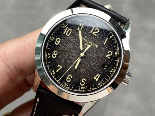 Patek Philippe Calatrava 5226 Black
