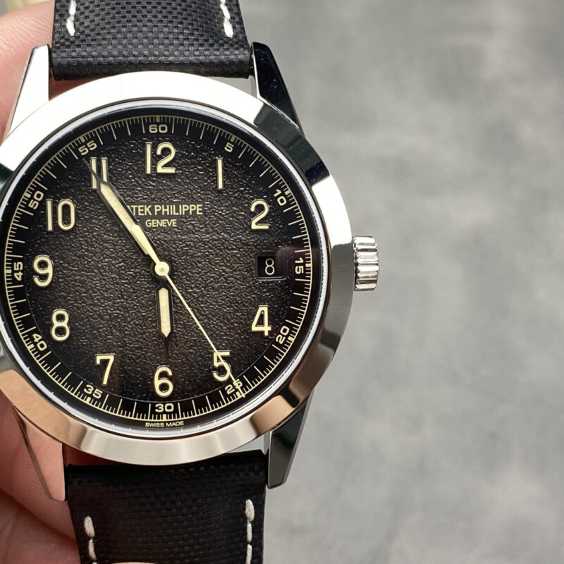 Patek Philippe Calatrava 5226 Black