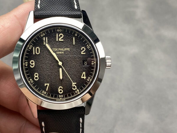 Patek Philippe Calatrava 5226 Black