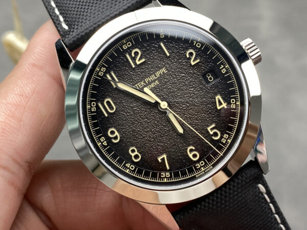 Patek Philippe Calatrava 5226 Black