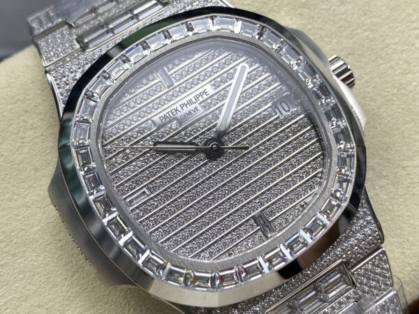 Patek Philippe Nautilus (NAUTILUS)