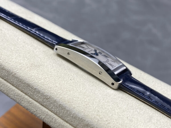 cmp_i1746727788731_2791_0_4-3.jpg Cartier Tank 8848F