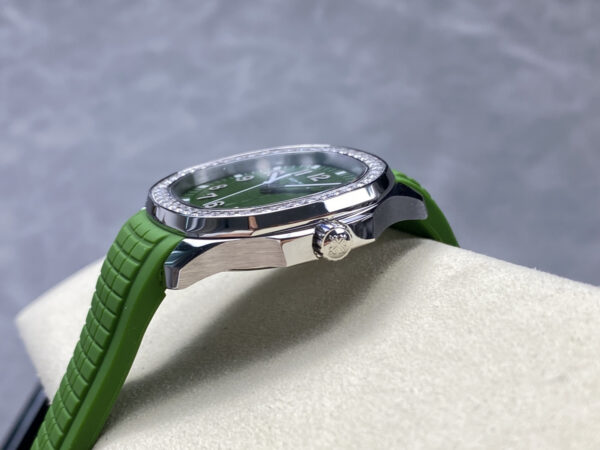 Patek Philippe Aquanaut 5267-200A Black