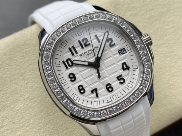 Patek Philippe Aquanaut 5267-200A Black