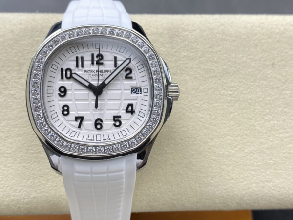 Patek Philippe Aquanaut 5267-200A Black