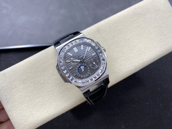 cmp_i1746913363883_6629_0_3-1.jpg Patek Philippe Nautilus 21600 Blue