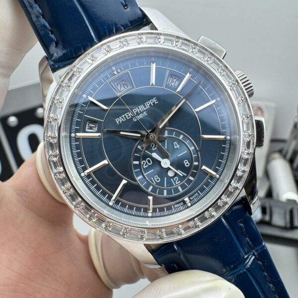 Patek Philippe Watch 5905R-010