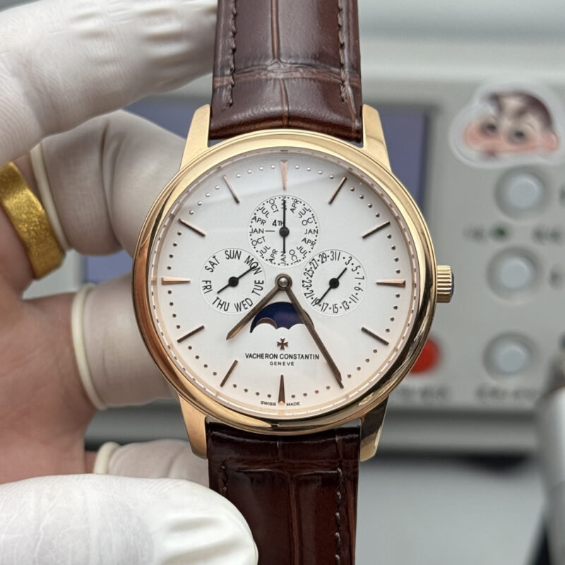 cmp_i1757716076032_200_0_0-1.jpg Patek Philippe Watch (COMPLICATIONS)