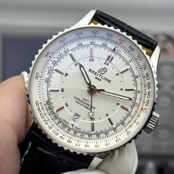 Breitling Navitimer