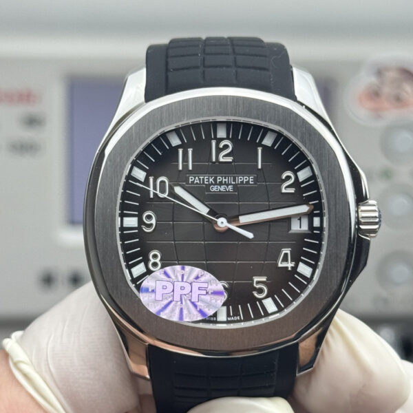 Patek Philippe Aquanaut (AQUANAUT)