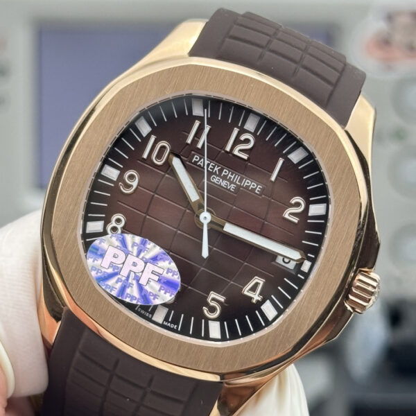 Patek Philippe Aquanaut (AQUANAUT)