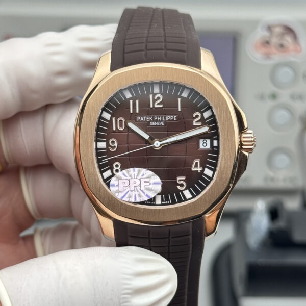 Patek Philippe Aquanaut (AQUANAUT)