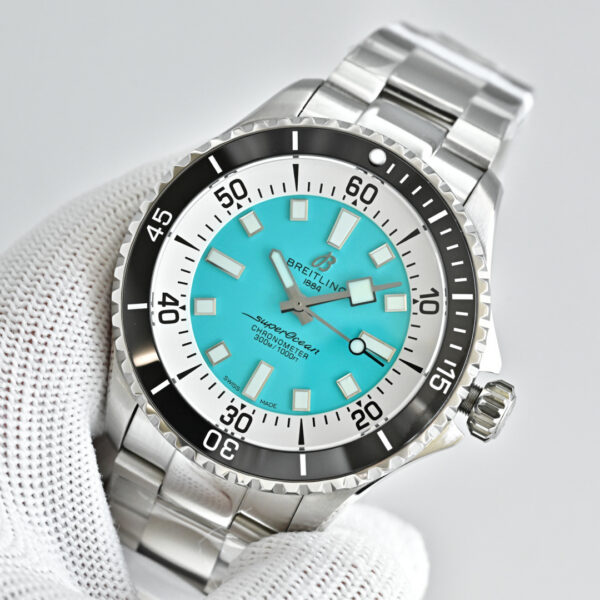 Breitling Superocean (SUPEROCEAN) Blue