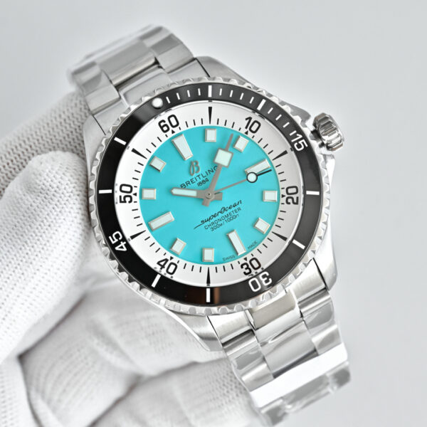 Breitling Superocean (SUPEROCEAN) Blue
