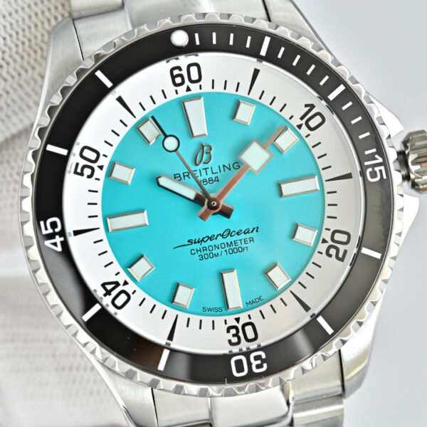 Breitling Superocean (SUPEROCEAN) Blue