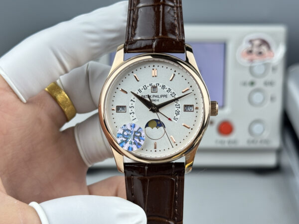 Patek Philippe Watch 5496R Blue