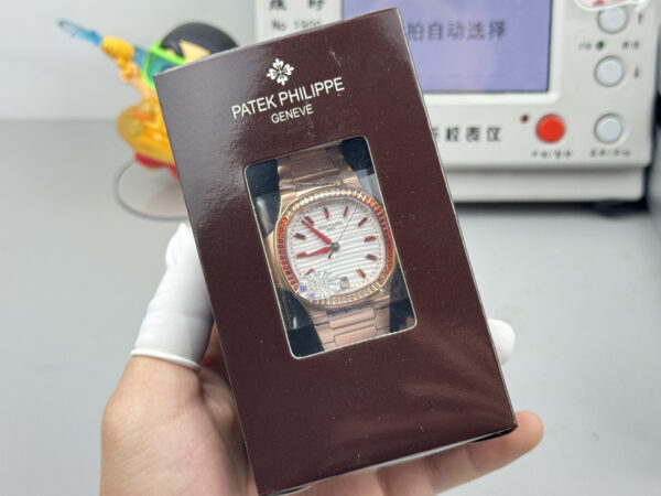Patek Philippe Nautilus (NAUTILUS) Smoked