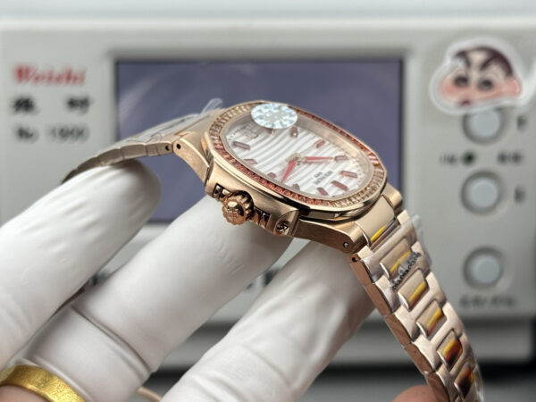 Patek Philippe Nautilus (NAUTILUS) Smoked