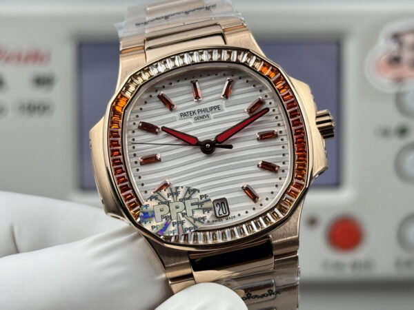 Patek Philippe Nautilus (NAUTILUS) Smoked
