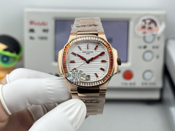 Patek Philippe Nautilus (NAUTILUS) Smoked