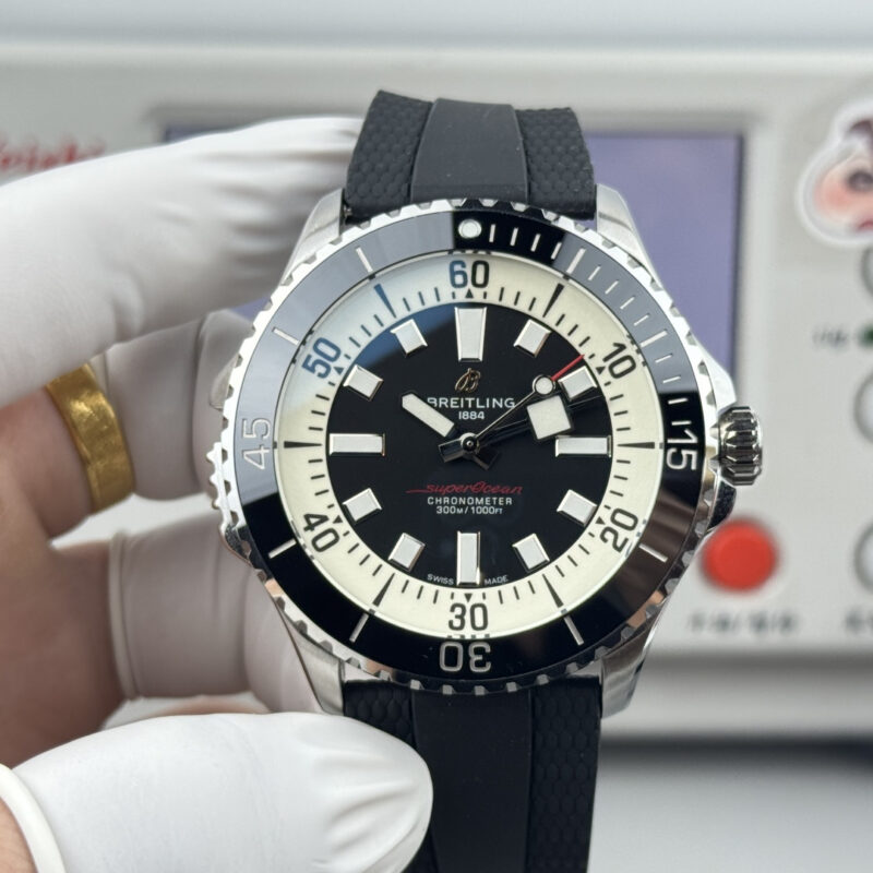 Breitling Superocean (SUPEROCEAN)