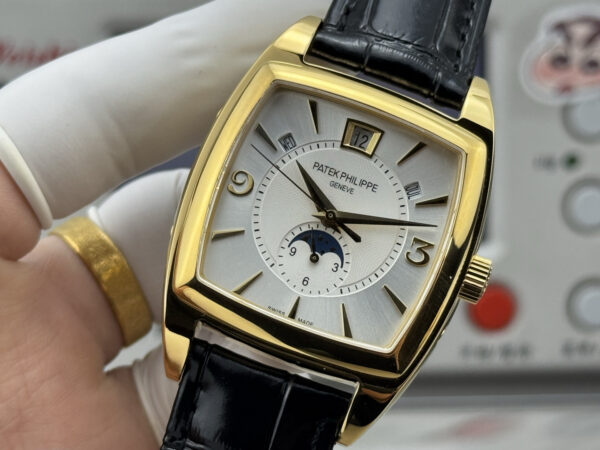 cmp_i1767034186209_9742_0_4-1.jpg Patek Philippe Nautilus 5135G