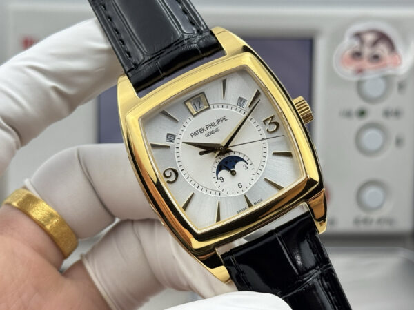 cmp_i1767034186213_6051_0_1-1.jpg Patek Philippe Nautilus 5135G