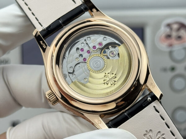 Patek Philippe Nautilus 5205G-013
