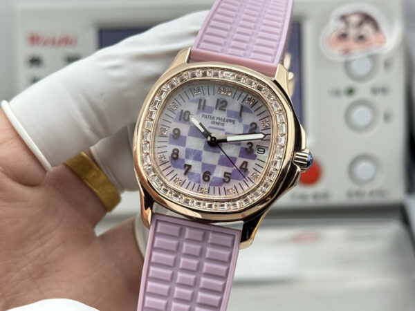 Patek Philippe Aquanaut (AQUANAUT)