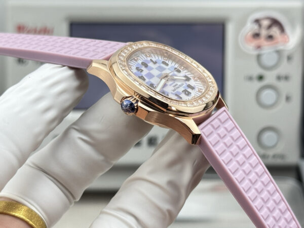 Patek Philippe Aquanaut (AQUANAUT)