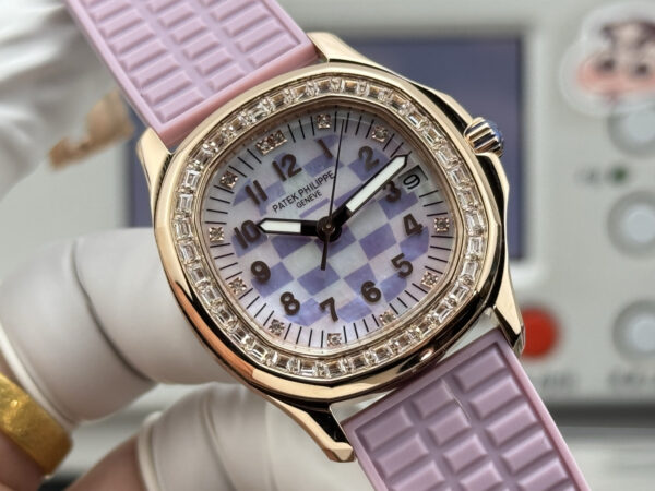 Patek Philippe Aquanaut (AQUANAUT)