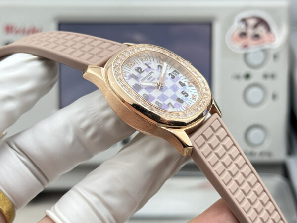 Patek Philippe Aquanaut (AQUANAUT)